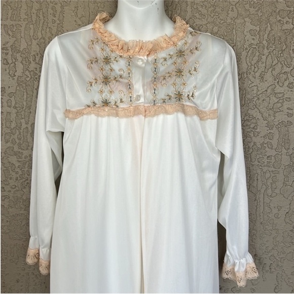 Vintage Lace Embroidered Nightgown & Robe Set White Nylon Made USA Large - Picture 2 of 14
